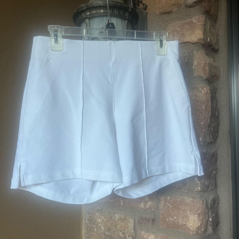 Adidas Women's High Waist White Shorts perfect for Golf or Tennis Sz: S